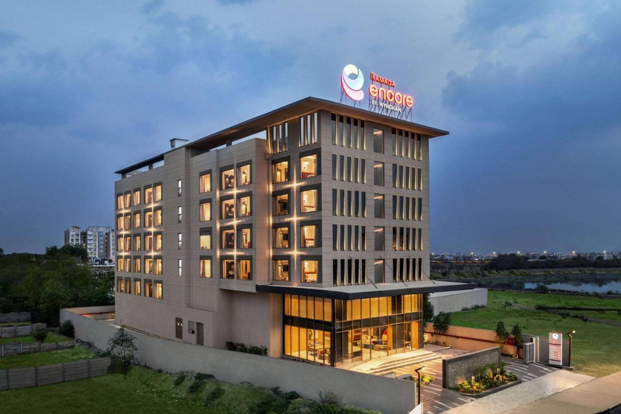 Ramada Encore By Wyndham Indore Nipania Екстериор снимка