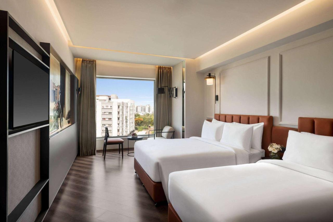 Ramada Encore By Wyndham Indore Nipania Екстериор снимка