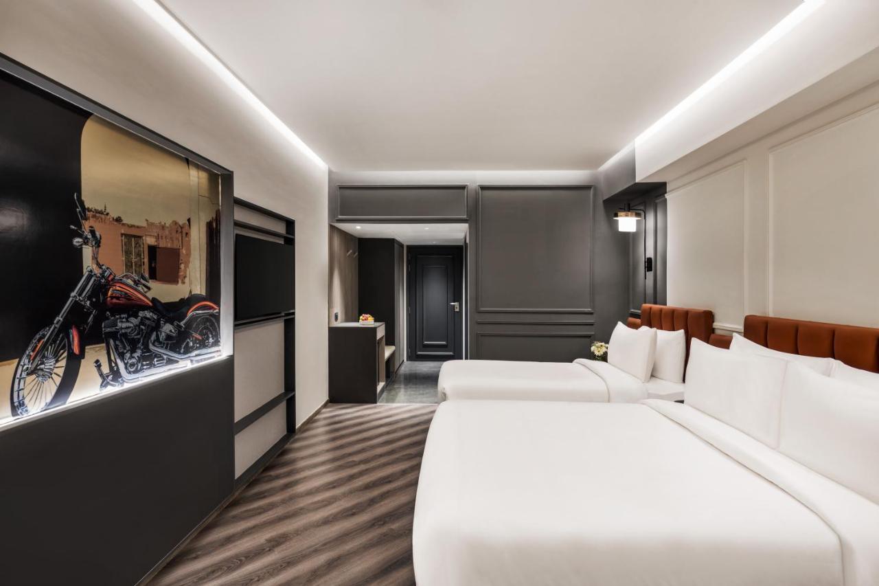 Ramada Encore By Wyndham Indore Nipania Екстериор снимка